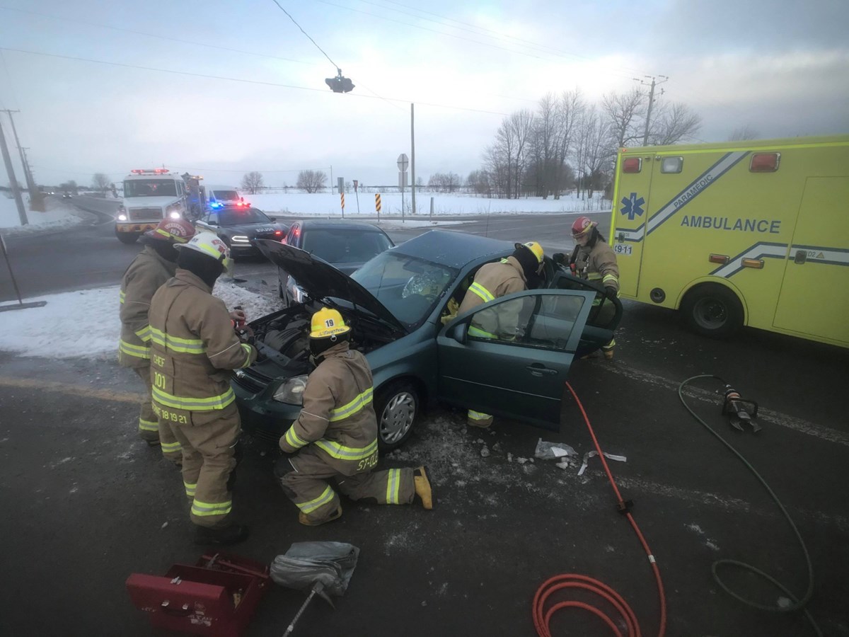 Collision impliquant deux véhicules à Saint-Clet