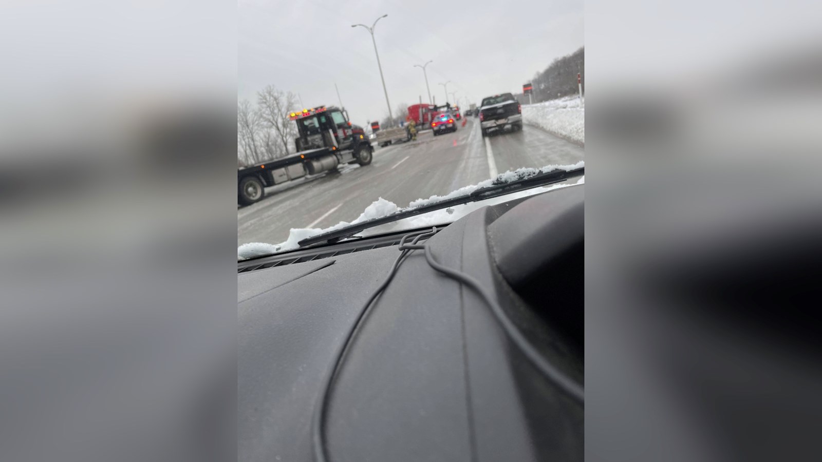 Circulation difficile sur l'autoroute 40 Ouest