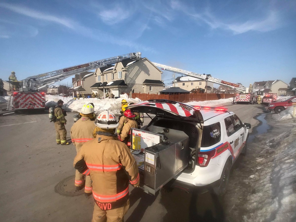 Incendie sur la rue Léo-Gravelle à Vaudreuil-Dorion
