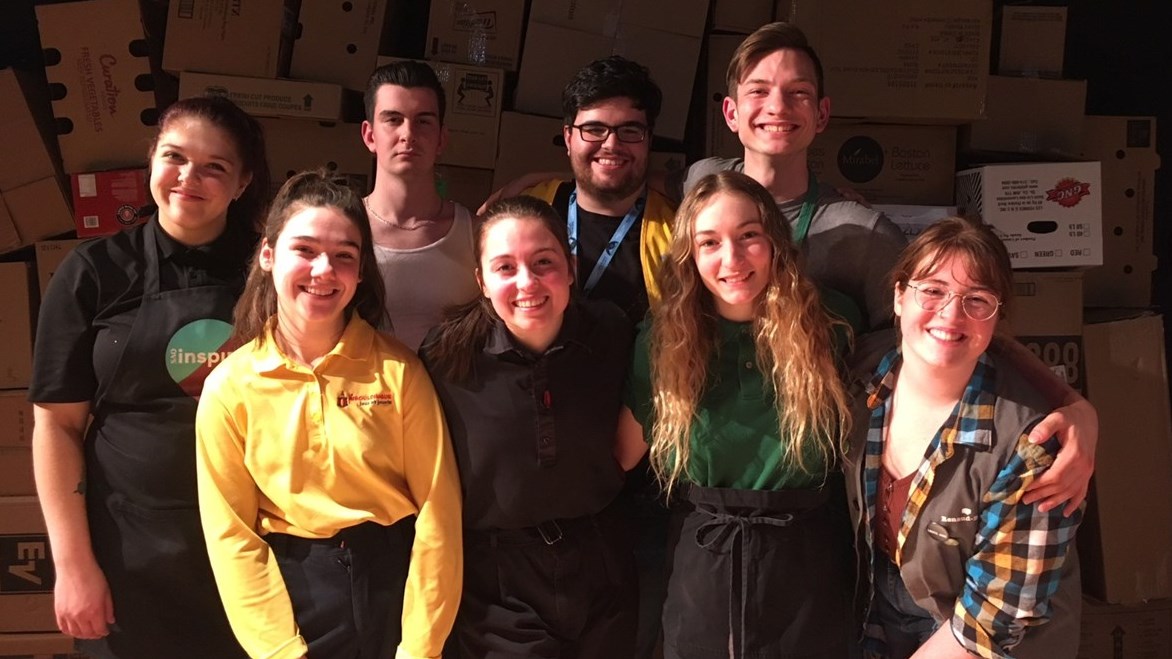 Rangée du bas : Mya Dutel, Pénélope Charron, Jeanne Dormoy, Laurie-Anne Charland
Rangée du haut : Noémy Lebeau, Lukas Langlois, Zachary Béchard, Francis Frigault