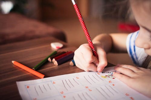 Réouverture des écoles : les professeurs demandent de voir le plan dès maintenant