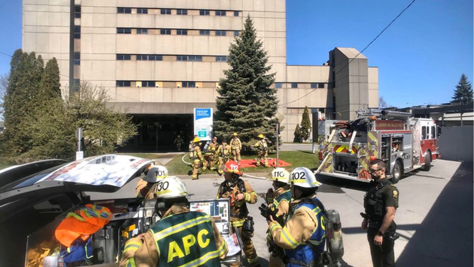 Incendie en cours au 3e étage de l’Hôpital du Suroît