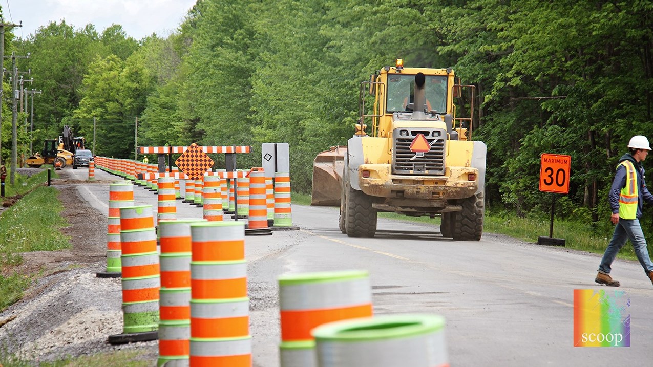 Travaux en cours sur le chemin Côte St-Charles à Saint-Lazare 