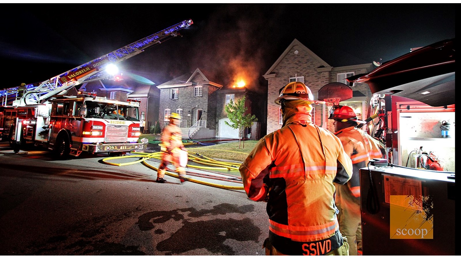 Les flammes attaquent une maison du quartier des Floralies à Vaudreuil-Dorion