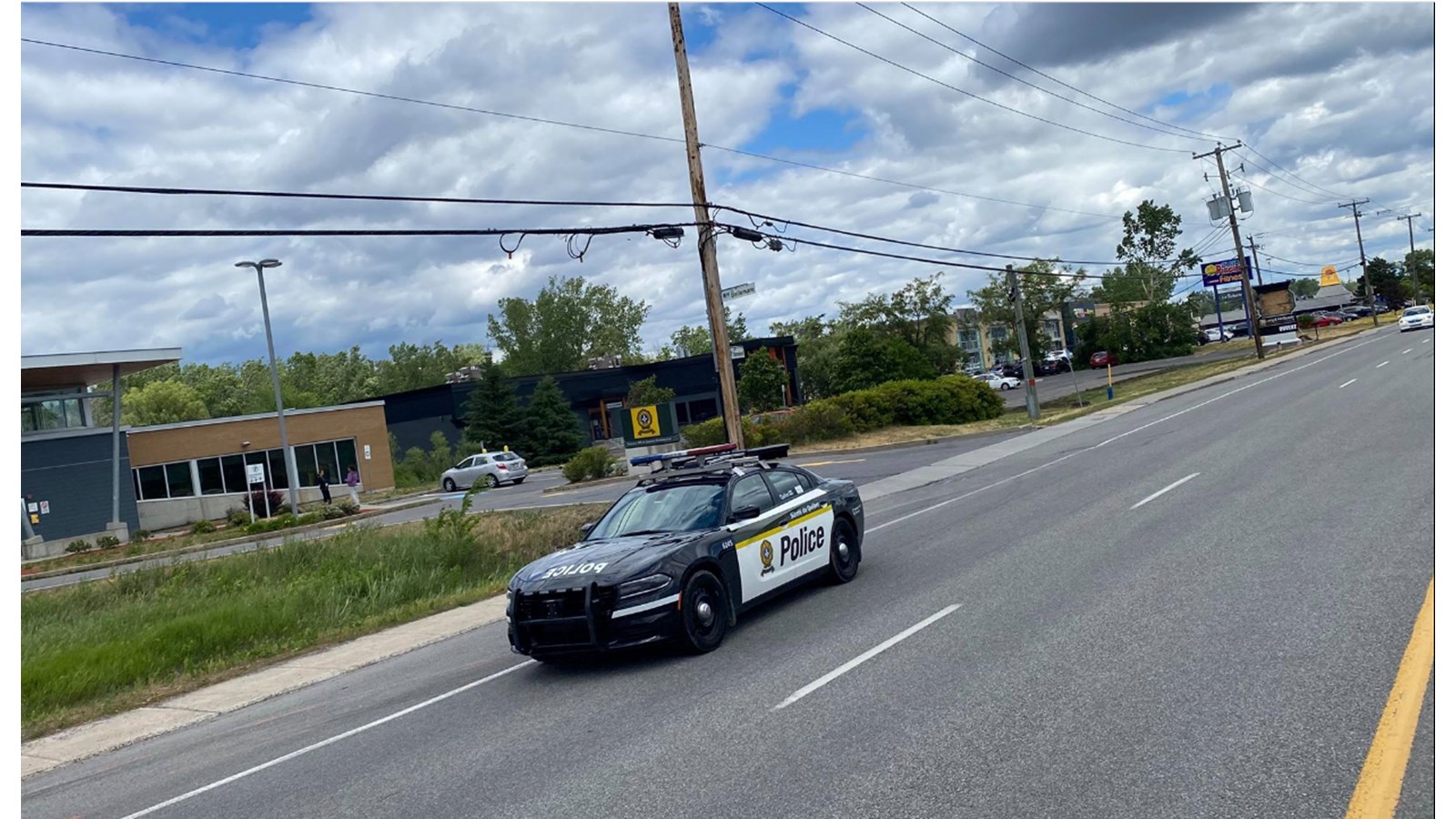 Une autopatrouille de la SQ a été impliquée dans un accident en face du poste de Vaudreuil