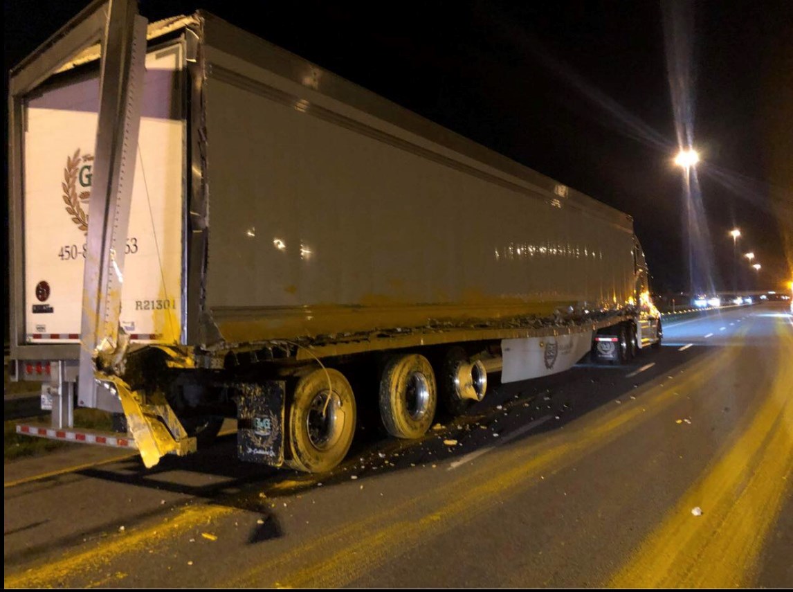 De la peinture en quantité importante sur l’autoroute 20 hier soir
