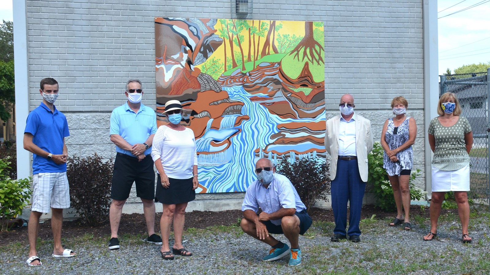 Le conseil municipal a assisté au dévoilement de la murale qui orne la station de pompage située au coin du chemin Duhamel et de la 5e Avenue