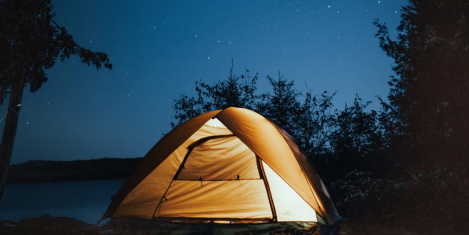 Campez sous les étoiles à la Pointe-du-Moulin