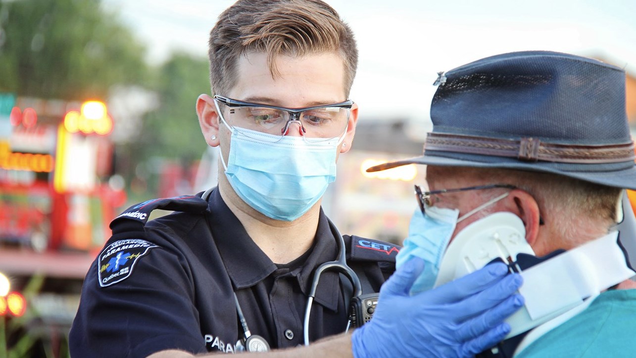 Un délit de fuite cause des blessures à un automobiliste