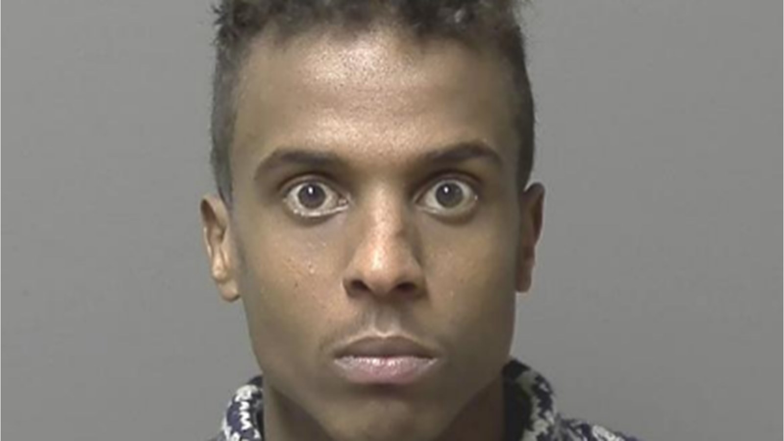 Selon le corps de police, le suspect pourrait se trouver à Montréal ou en Montérégie.