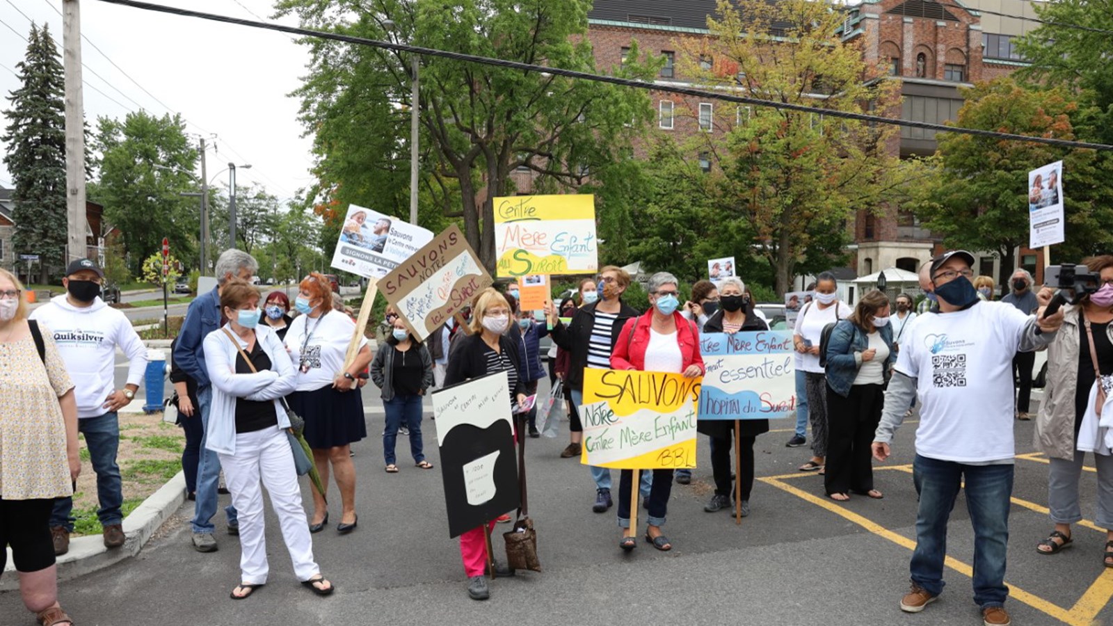 Mobilisation communautaire pour maintenir le Centre Mère-Enfant