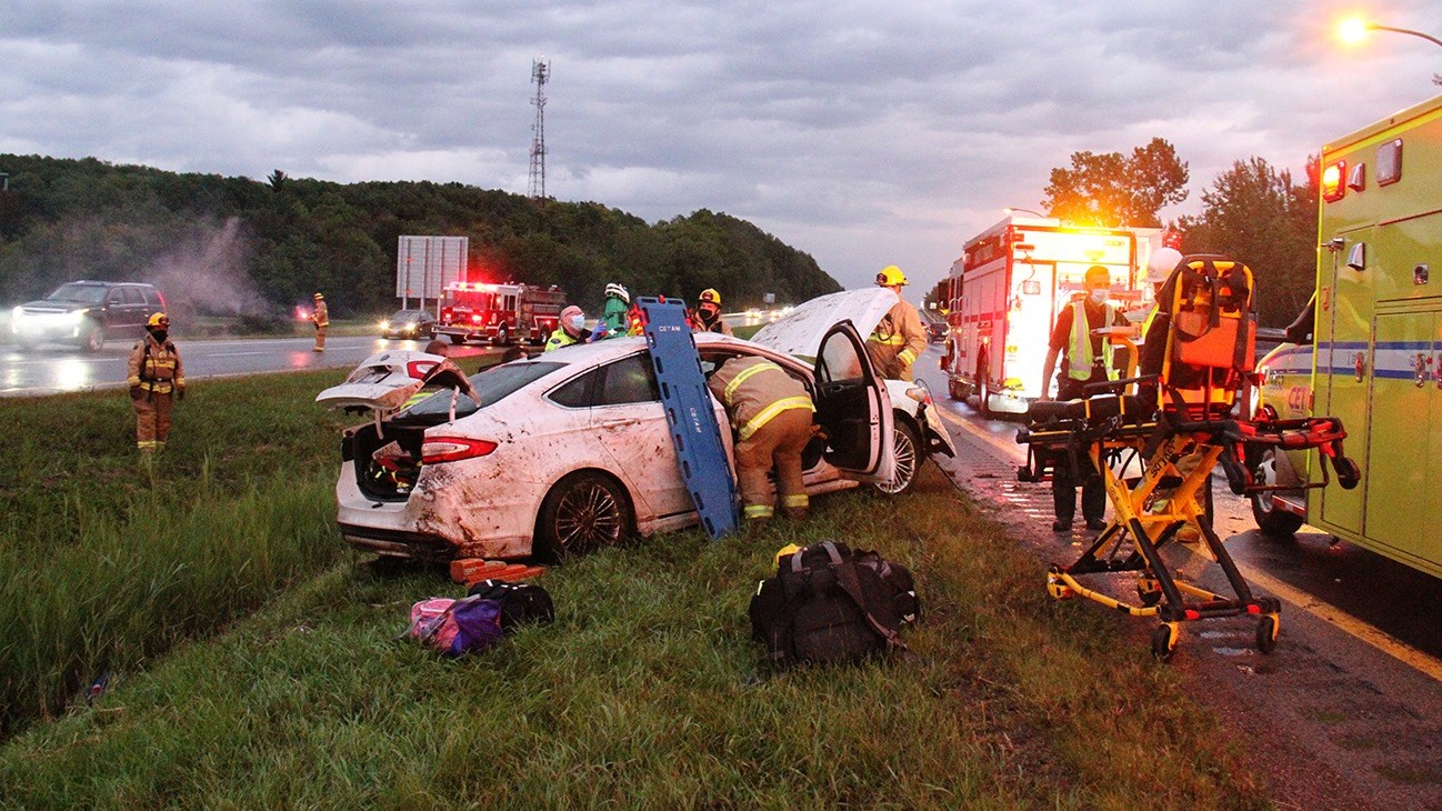 L’accumulation d’eau fait deux blessés sur l’autoroute 40, à Rigaud