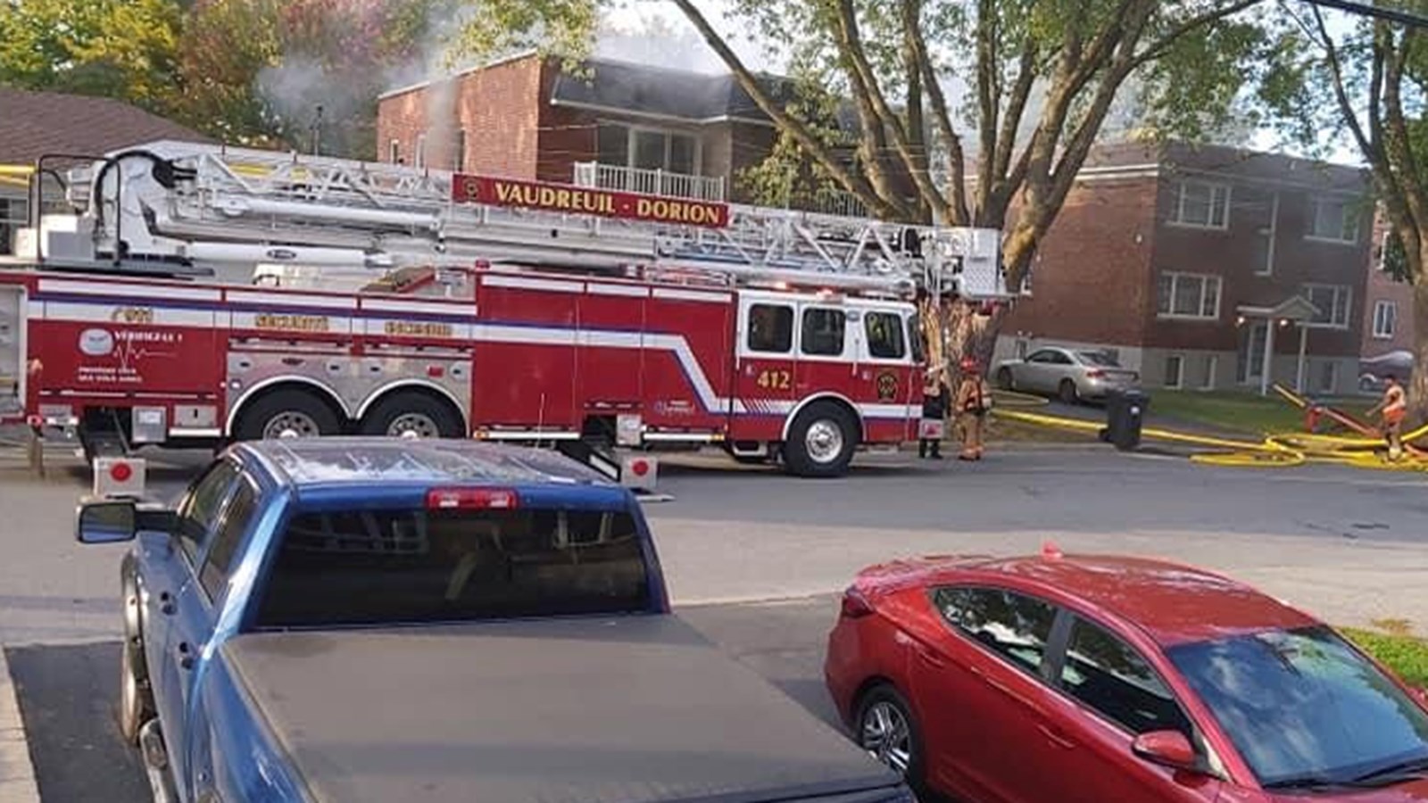 Pas de blessés lors de l'incendie d'un quadruplex à Vaudreuil-Dorion