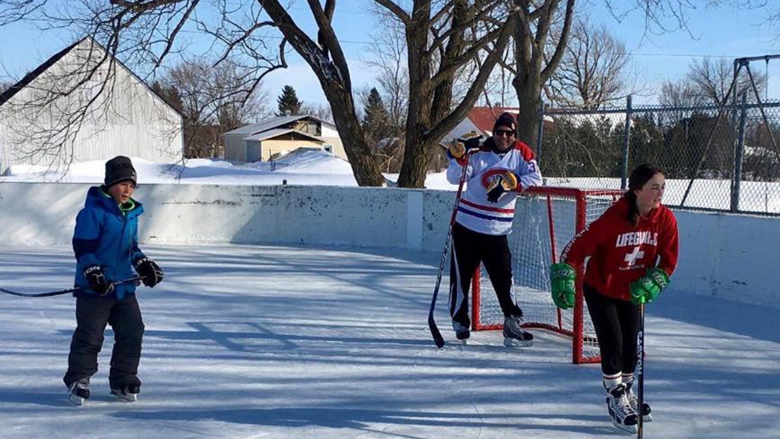 L'accès à la patinoire municipale de Sainte-Marthe est toujours permis