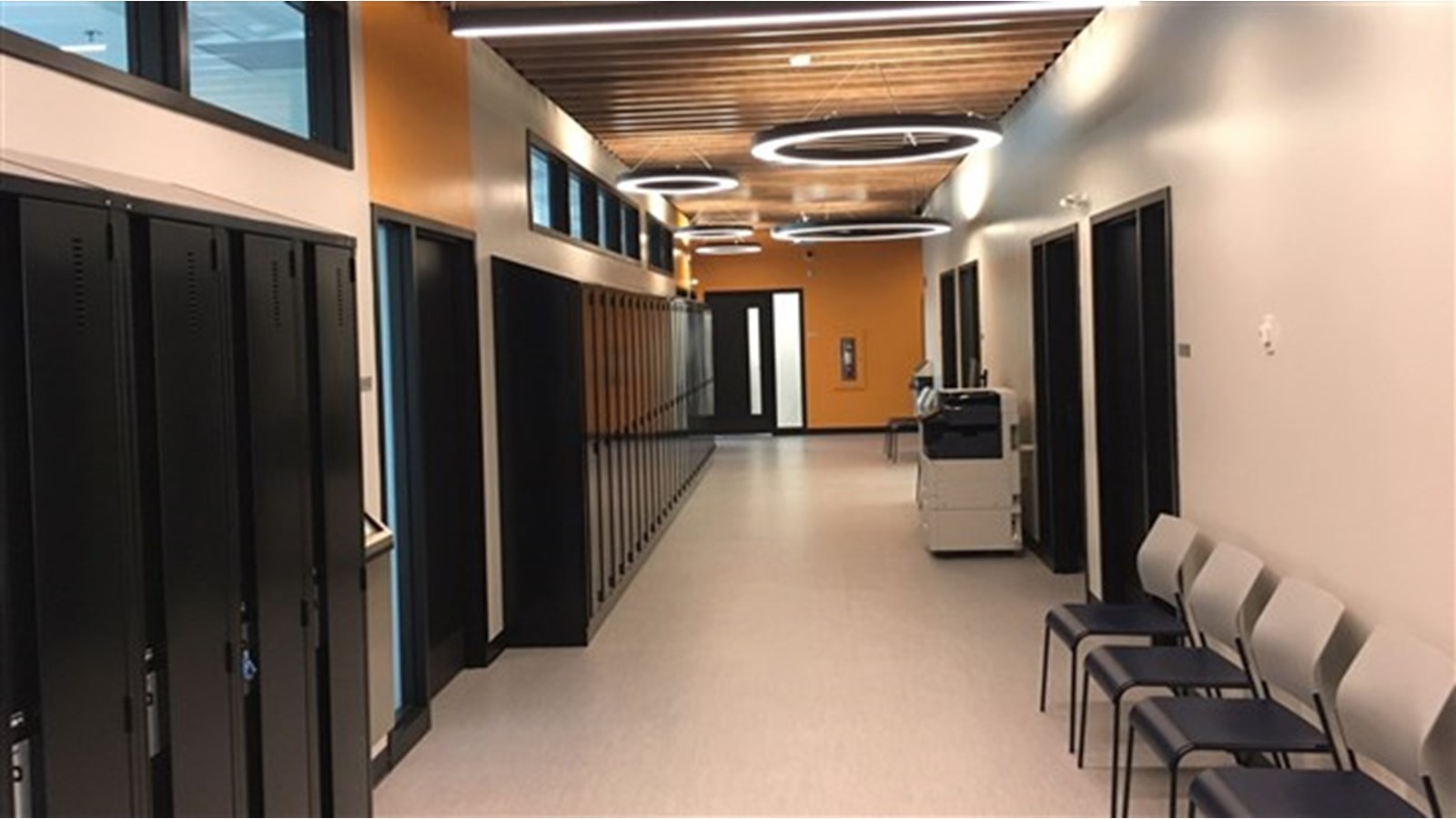 Plus récemment, le Collège de Valleyfield a ouvert un centre d'études sur le territoire de la Ville de Saint-Constant