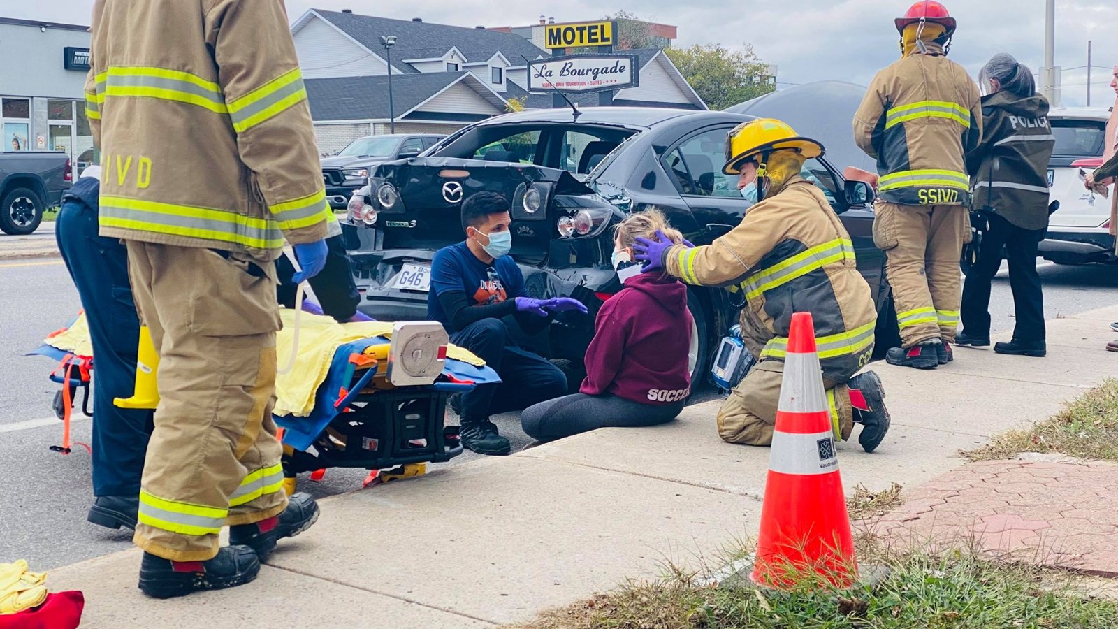 La seconde a pris place sur Harwood, près de la rue Besner