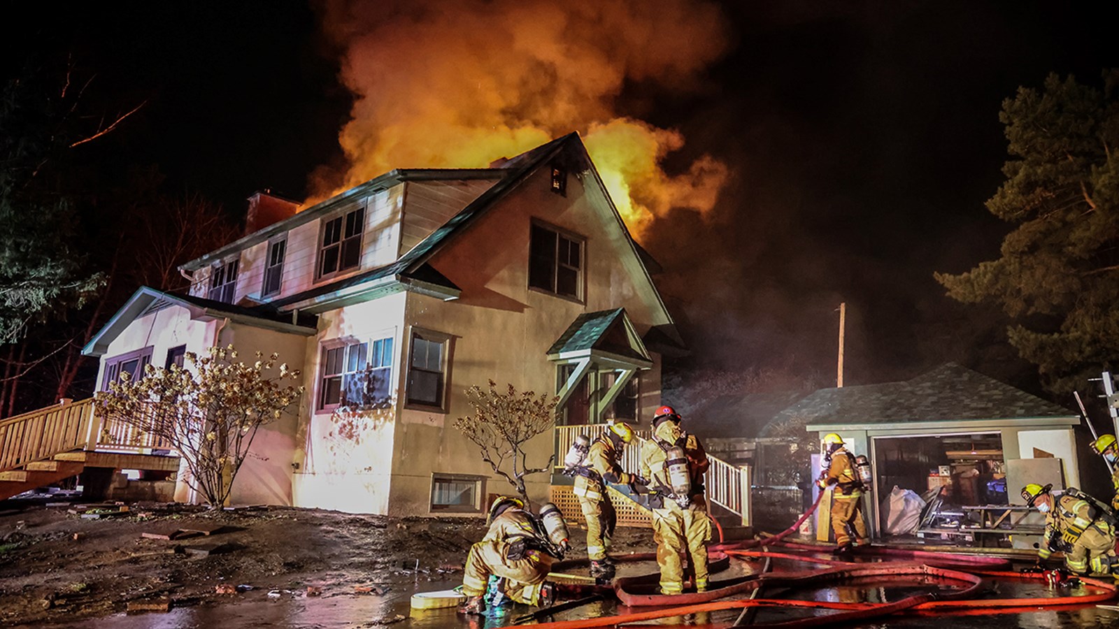 Les flammes endommagent lourdement une résidence de Hudson