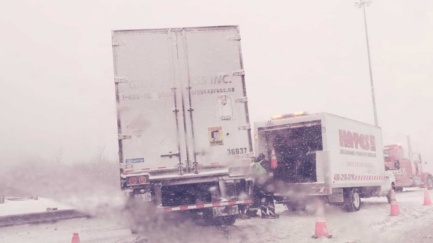 Mise en portefeuille d’un poids lourd sur l’autoroute 30 ouest à Vaudreuil-Dorion 