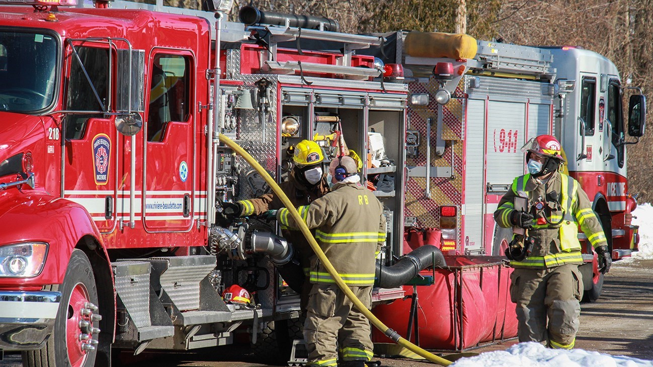 Incendie dans un garage à Rivière-Beaudette