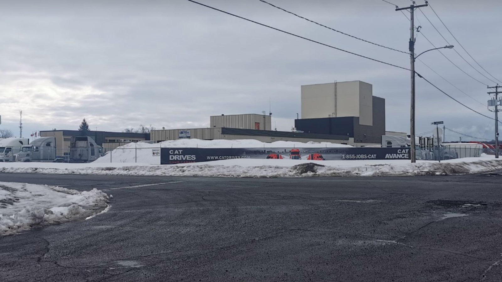 Les pompiers de Coteau-du-Lac retournent chez C.A.T pour faire une vérification