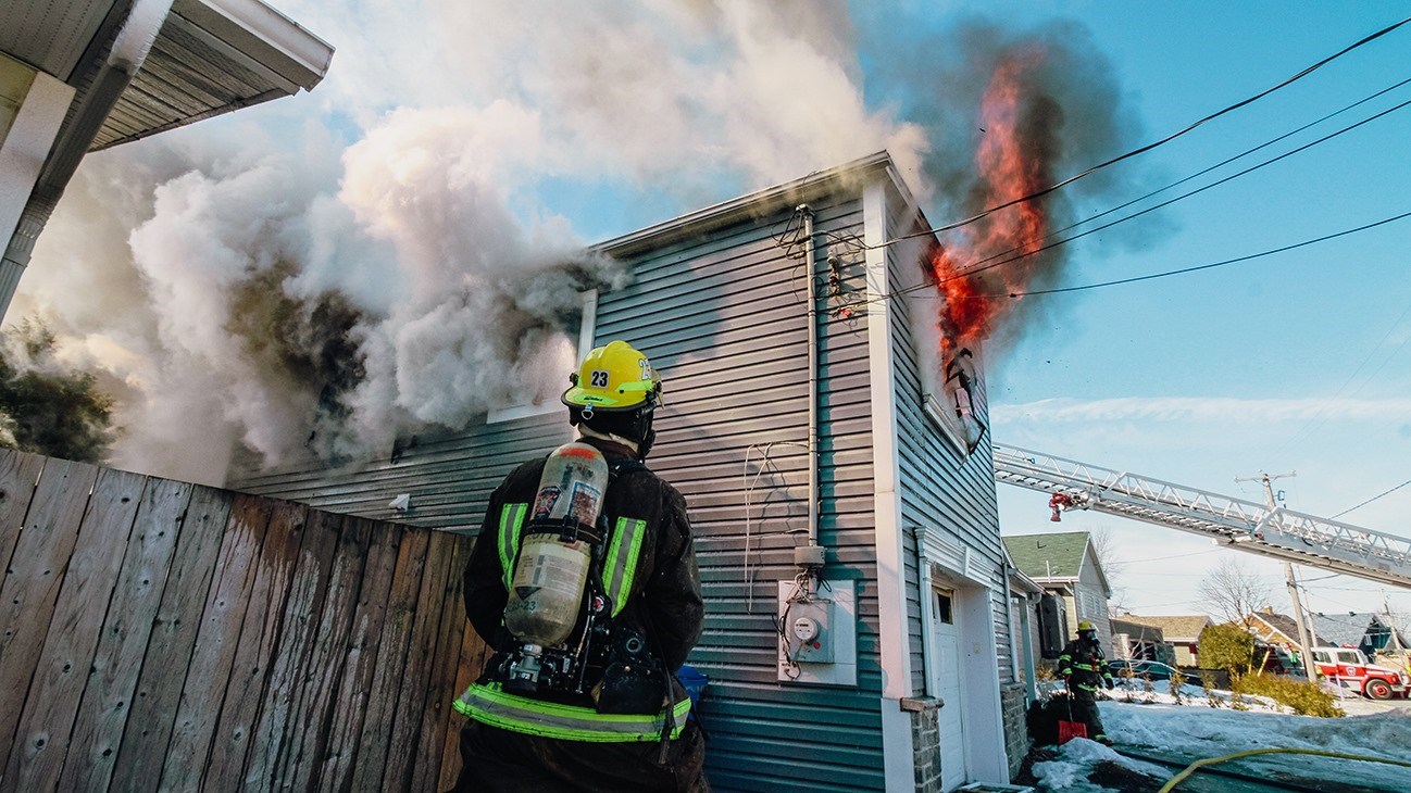 Une résidence de Saint-Zotique est lourdement endommagée par les flammes