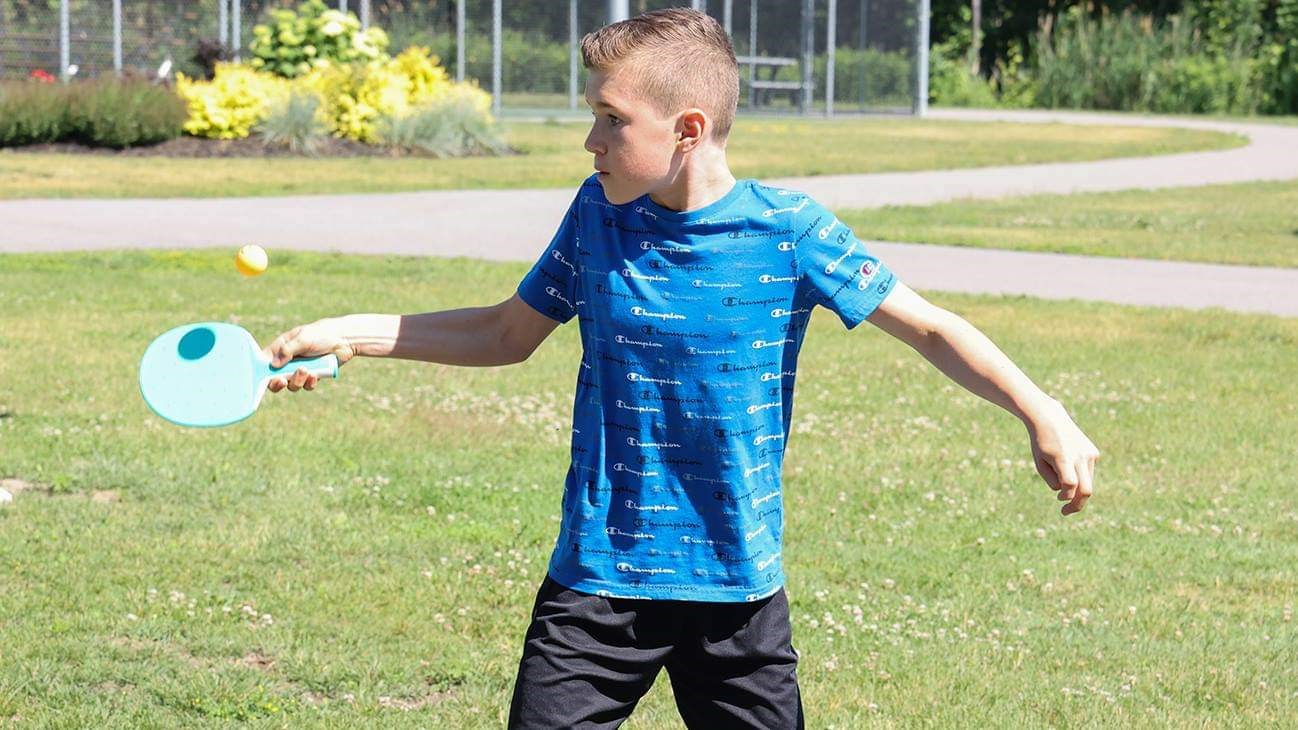 Saint-Zotique présente son premier tournoi de tennis de table extérieur