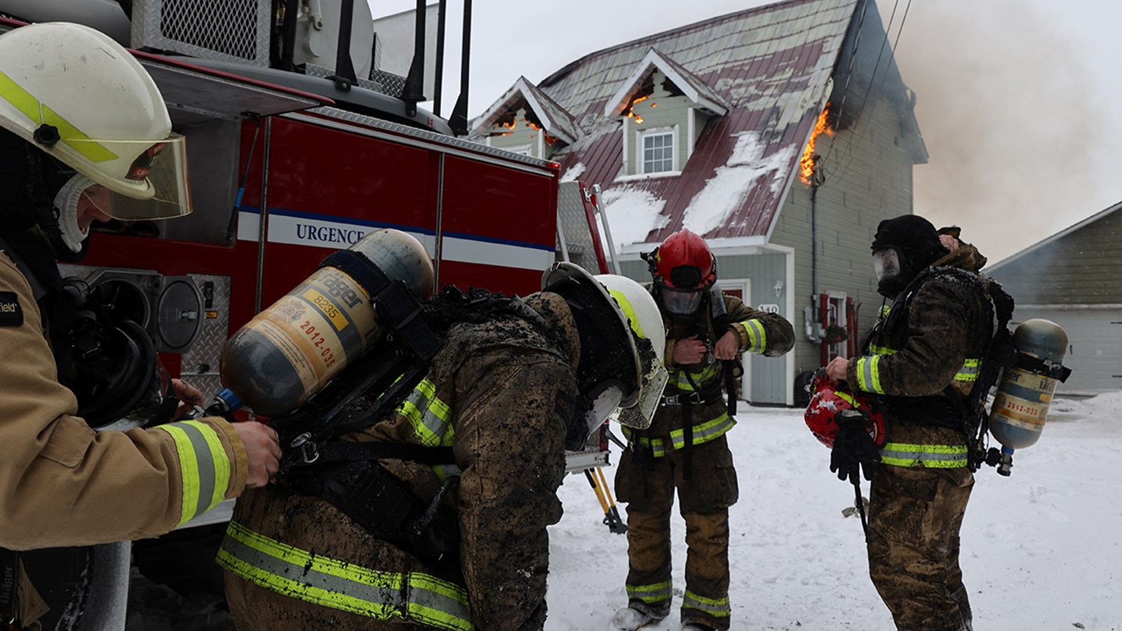 Un violent incendie ravage une résidence de Rigaud