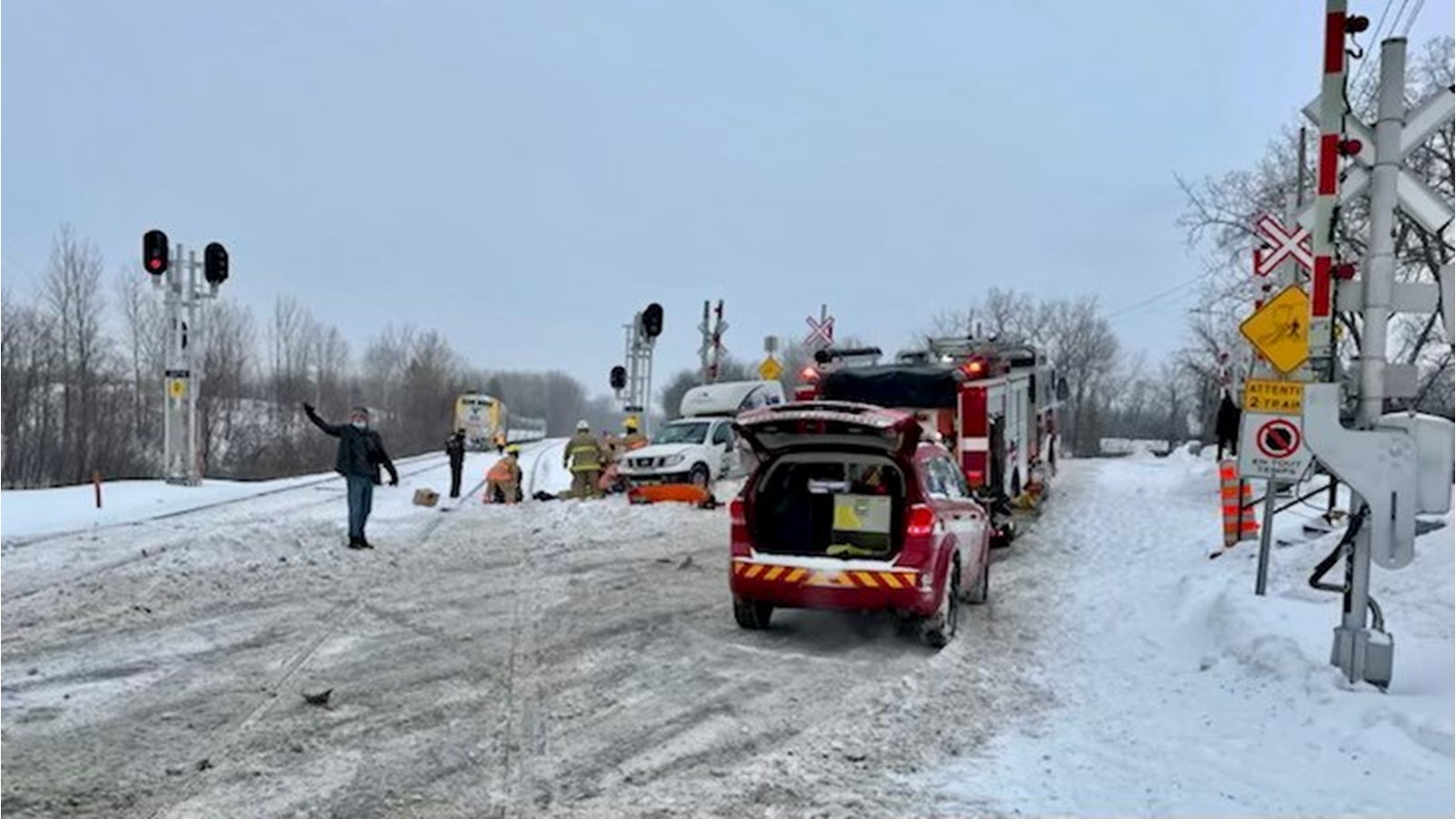 Un blessé à la suite d'une collision entre une camionnette et un train