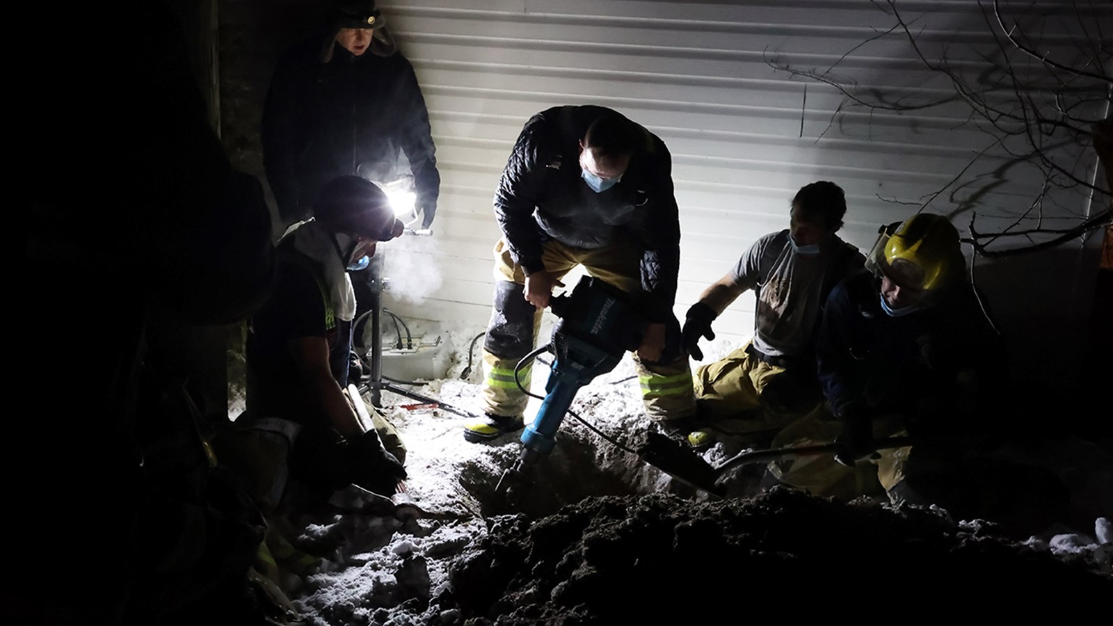 Les pompiers de Saint-Zotique sauvent un chien d’une mort certaine