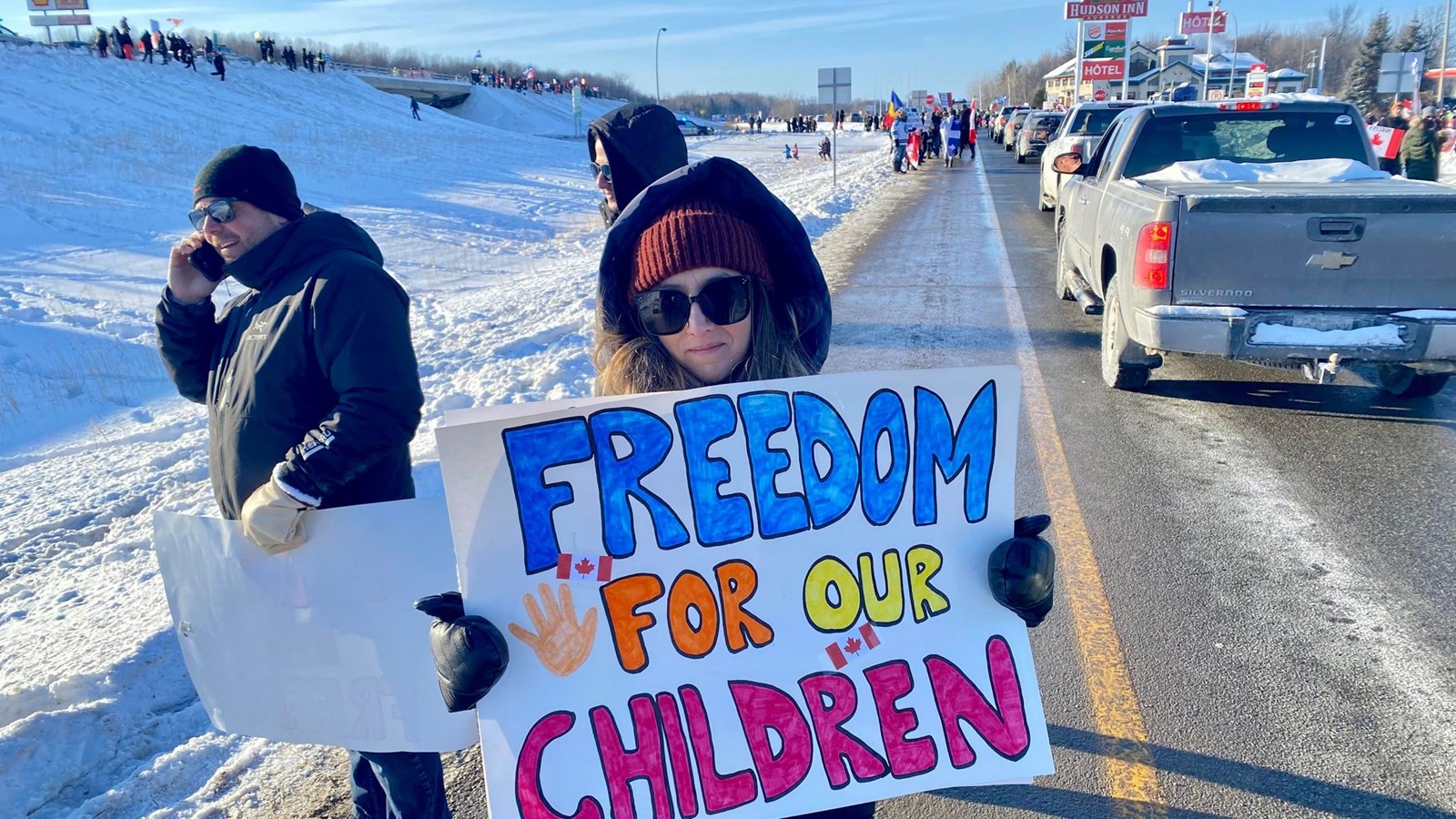 Jennifer de Saint-Lazare participe à la manifestation