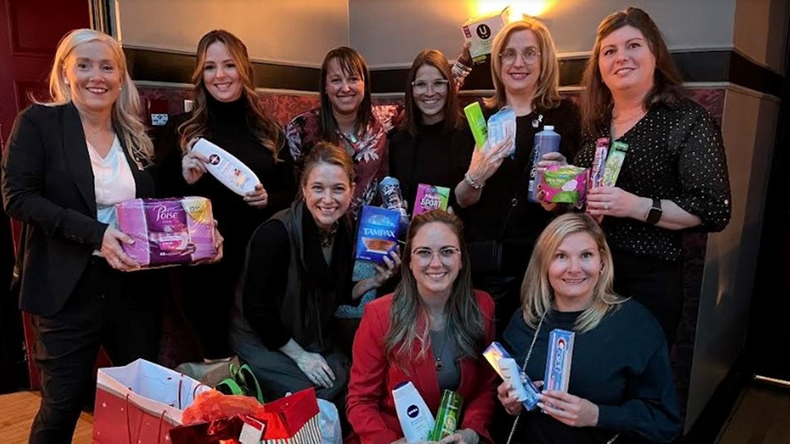 De gauche à droite, on retrouve: Suzie Lalonde, Isabelle Fecteau, Eveline Vinet, Émilie
Daoust, Maude Gravel, Marie-Eve Grefford, Nadine Cassius de Linval, Marie-Pierre Nadon et Jessika Lanthier.