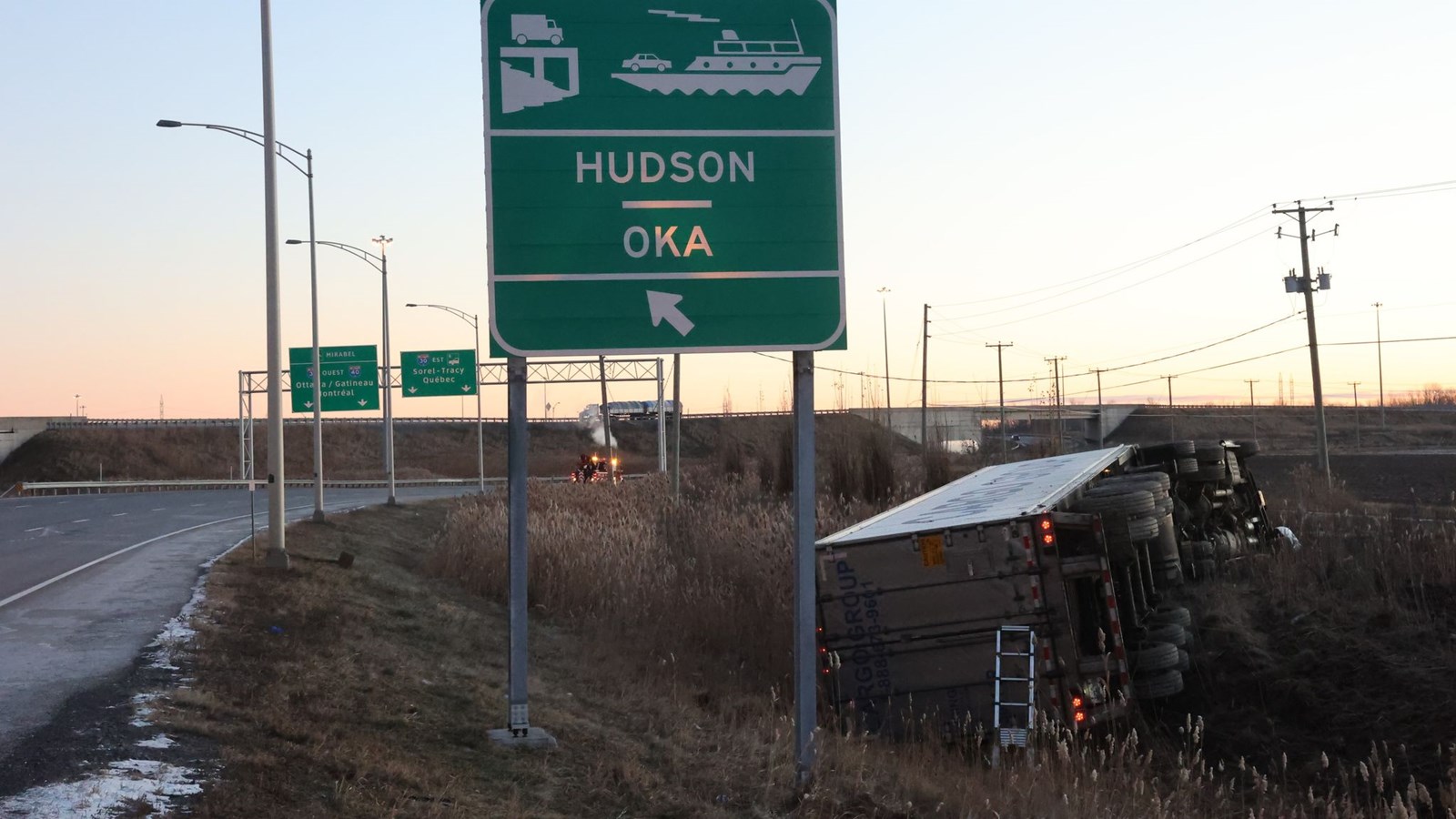 Une cargaison de viandes à la poubelle à la suite d'une sortie de route 