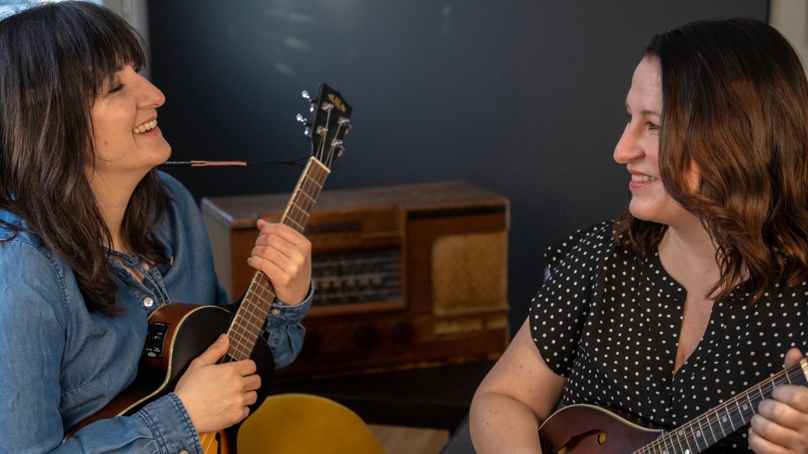 19 mai 2022 : Une artiste de musique folk qui partage sa passion avec ses élèves du primaire