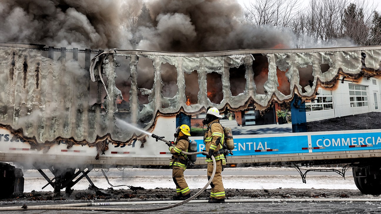 Accident impliquant deux semi-remorques à Coteau-du-Lac