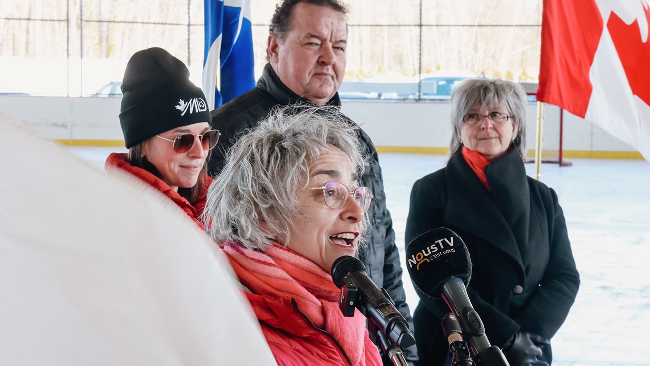 Claude DeBellefeuille, Mélodie Daoust, Yvon Chiasson et Jeanne Turbine