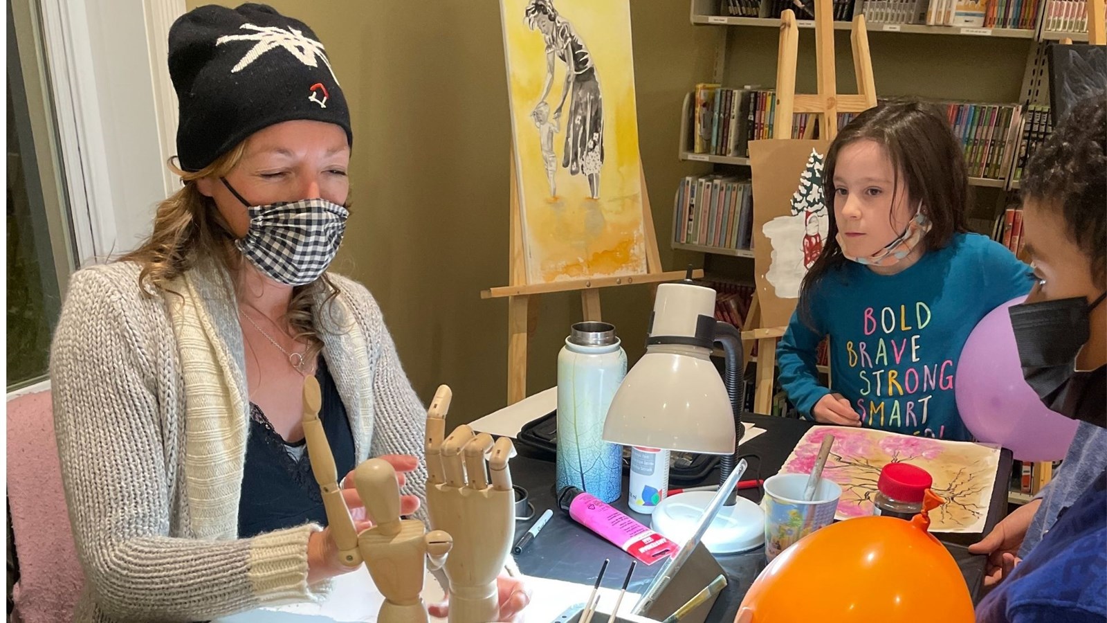 L'artiste Fabienne Legrand à l'oeuvre