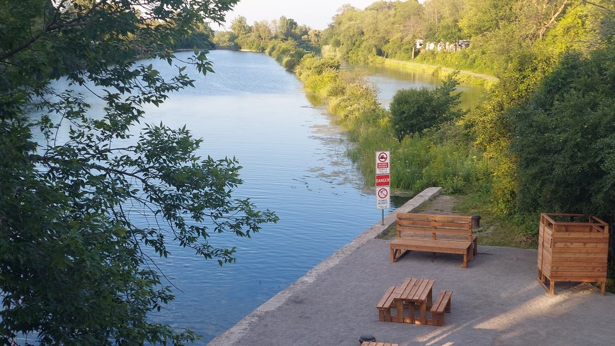 Le bassin de plongée du Canal de Soulanges