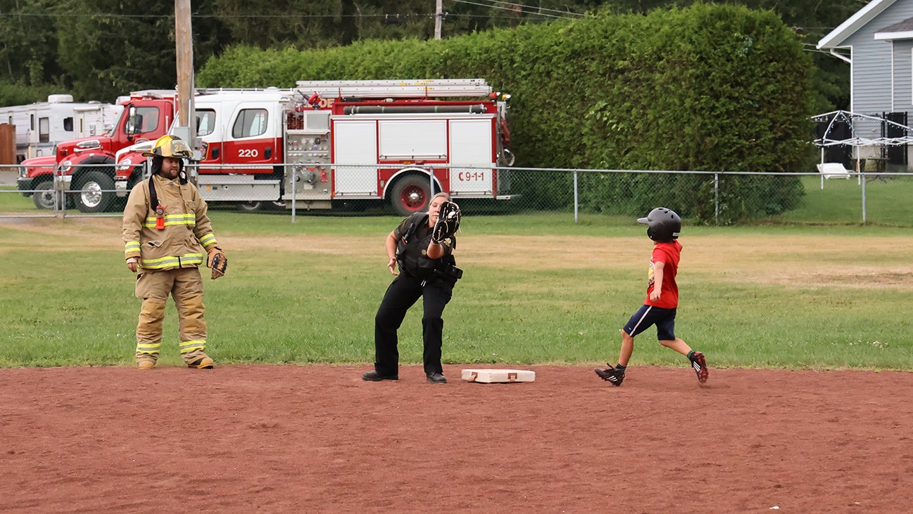 Un match de baseball à bâtons rompus à Sainte-Justine-de-Newton