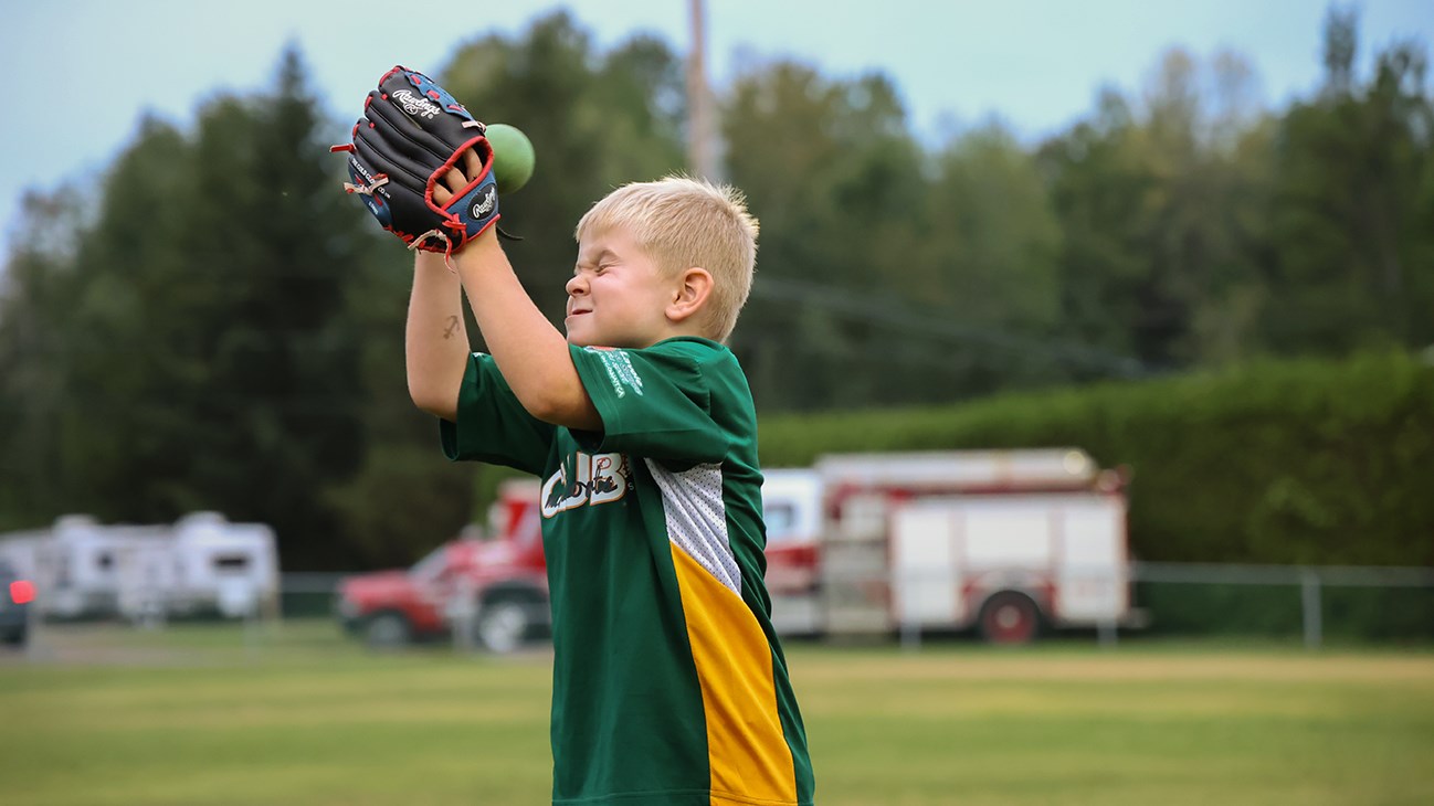 Un match de baseball à bâtons rompus à Sainte-Justine-de-Newton