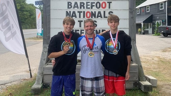 Une famille d'ici truste les podiums nationaux en Ski nautique pieds nus
