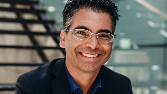 Stéphane Simard, conférencier international et auteur des best-sellers Génération Y et Générer l’engagement au travail présentera sa conférence sur la rétention du personnel au cours de ce déjeuner