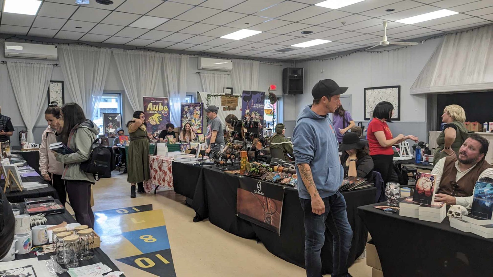Plus d'une centaine de visiteurs au Salon du livre Imaginarium