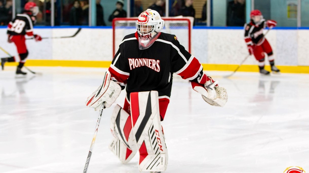 Malgré un effectif réduit, les Pionniers M15 l'ont remporté par la marque de 6-3 ce samedi contre l'École secondaire Massey-Vanier de Cowansville
