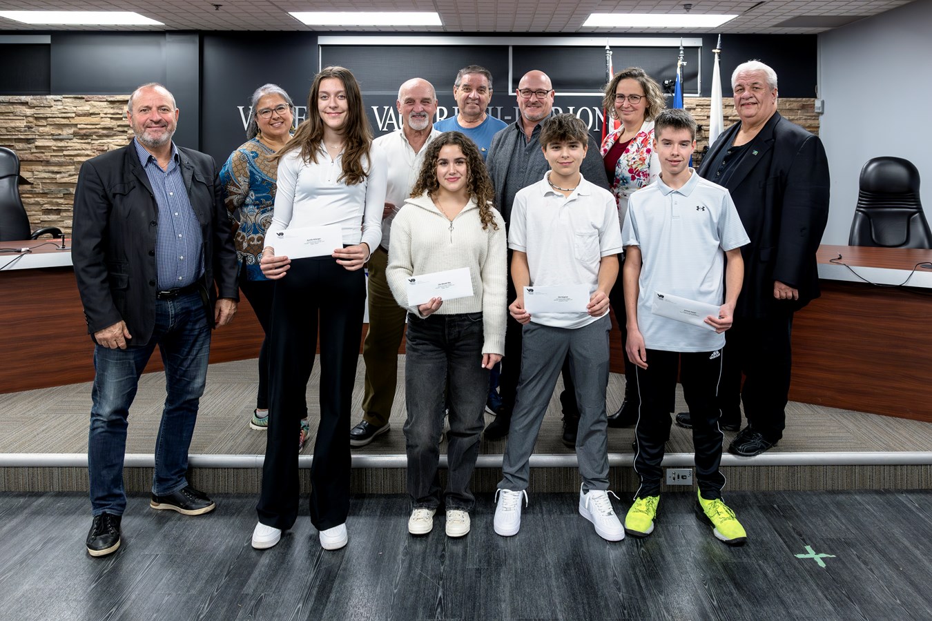 La Ville de Vaudreuil-Dorion soutient financièrement cinq jeunes athlètes
