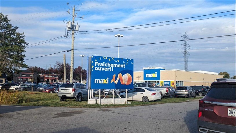 Un bel achalandage pour l'ouverture du Maxi de Coteau-du-Lac