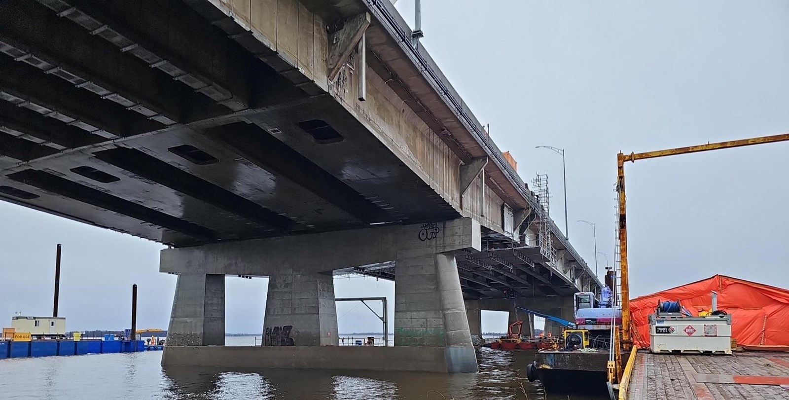 Les travaux se poursuivent sur le pont de l'Île-aux-Tourtes