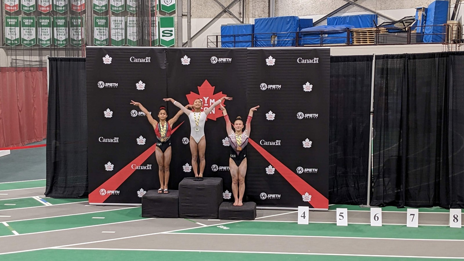 Deux gymnastes du programme sport-études du Chêne-Bleu en compétition à Saskatoon
