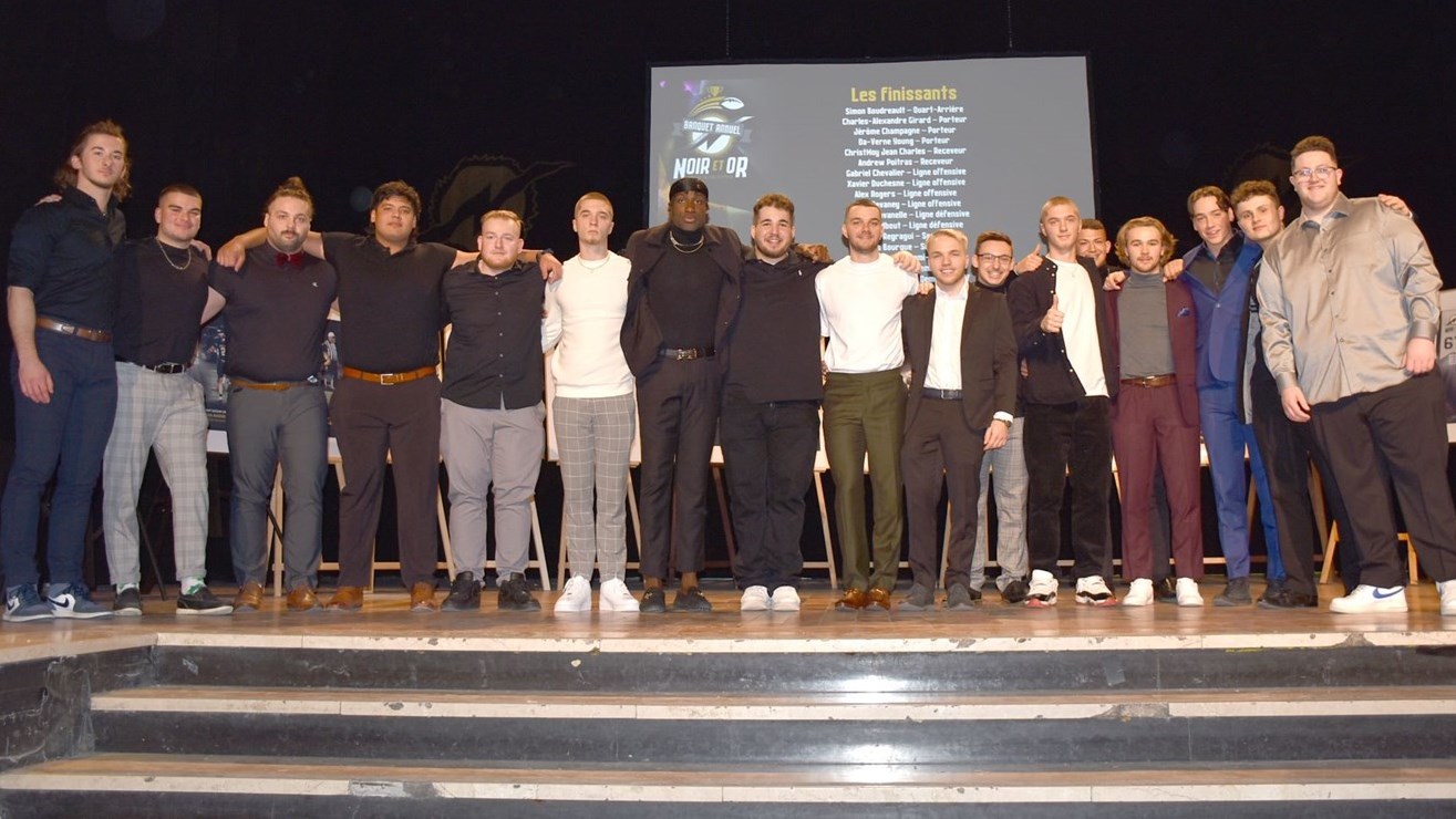 Le Noir et Or célèbre ses joueurs de football