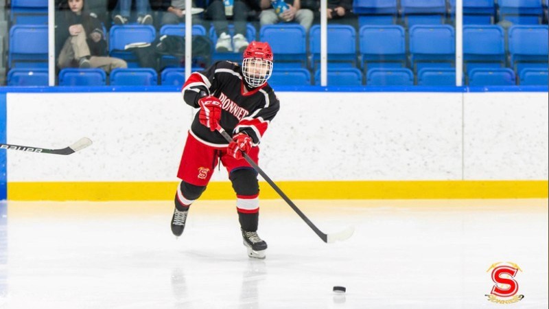 Passionnée de hockey, Angélique Lauzon, 13 ans de Saint-Polycarpe sera des Jeux du Québec
