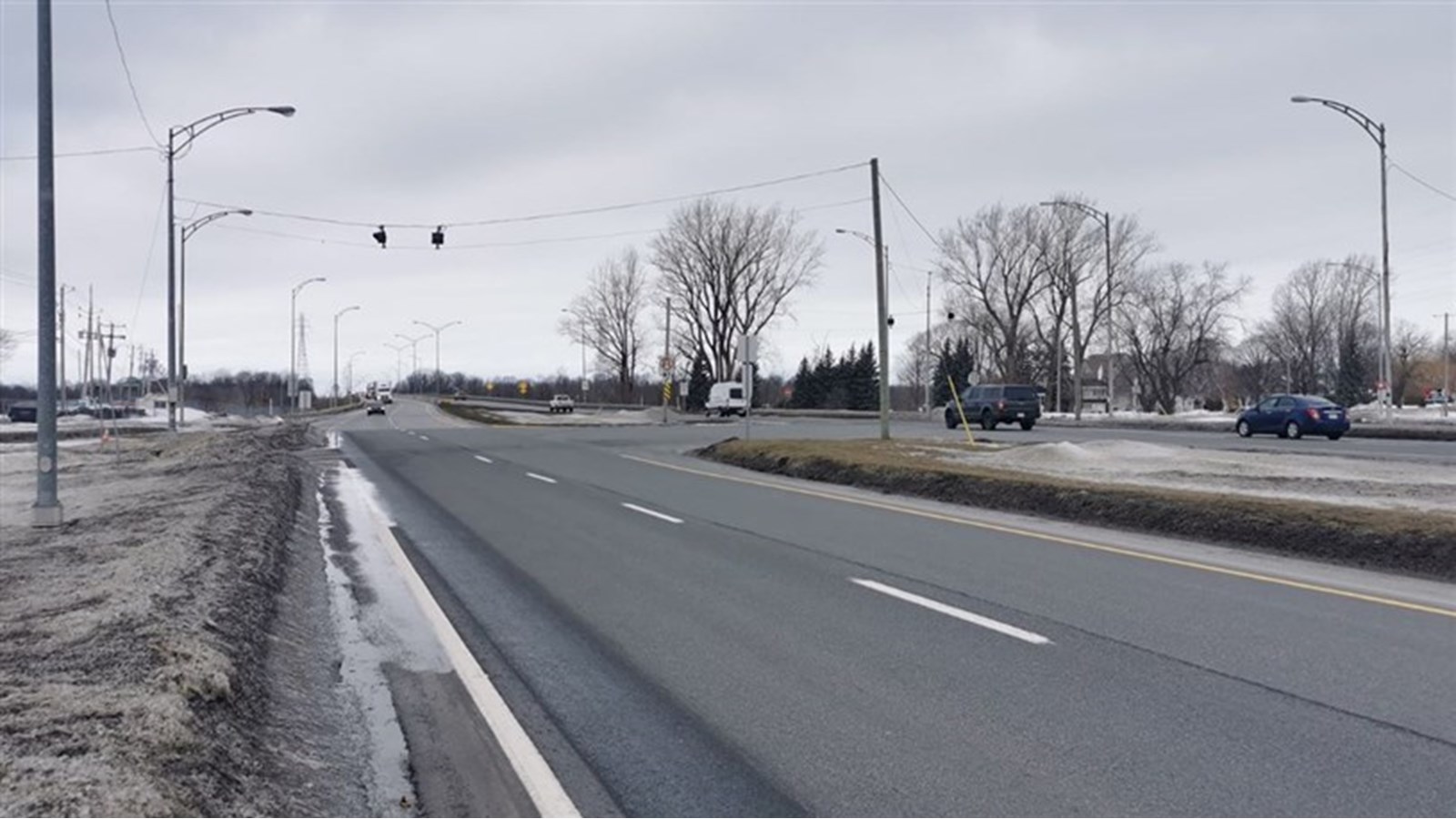 Le réaménagement de l'intersection Monseigneur-Langlois-Bord-de-l'Eau à Salaberry-de-Valleyfield, découlant d'une recommandation du coroner, sera complété en 2023